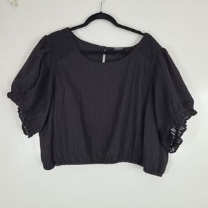 Torrid Mini Seer Sucker Smocked Black‎ Cropped Puff Sleeve Crinkle Top Sz 5X